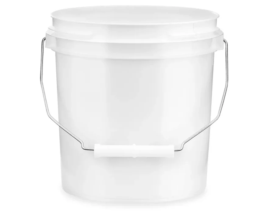 1 Gallon bucket w/ Lid (White)- Chelsea